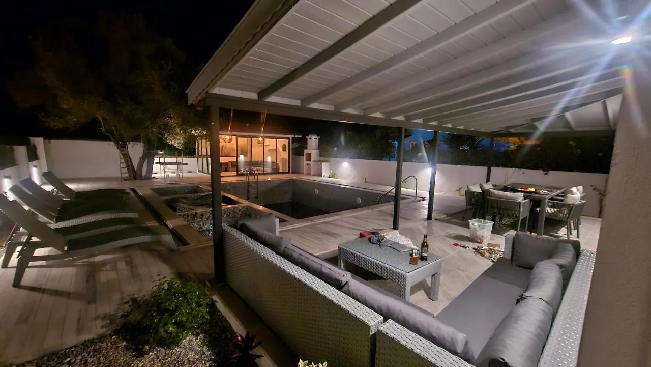 Villa Galaxy داليان